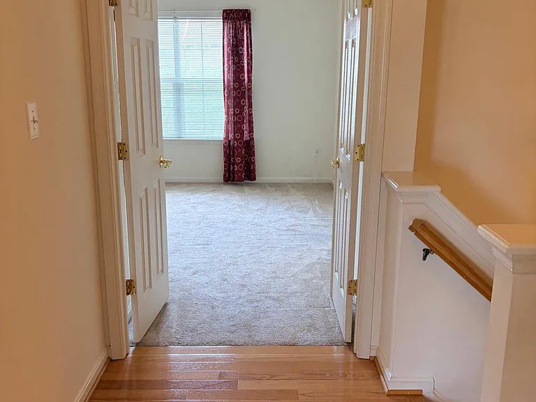 21784 Oakville Ter — Photo 11