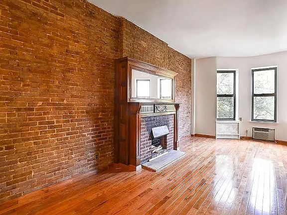 2nd image of 148 W 77th St #1