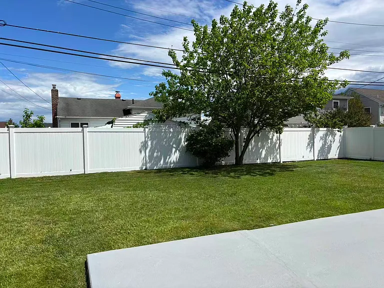 18 Barbara Dr — Photo 3