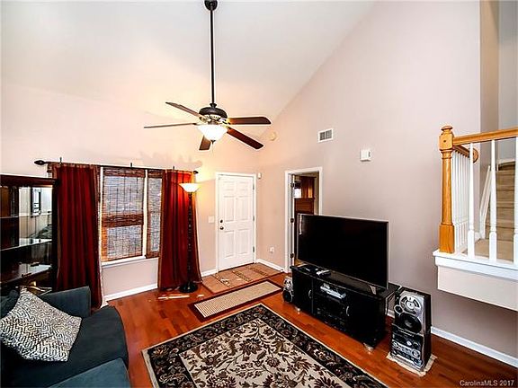 4th image of 1746 Hidden Creek Dr