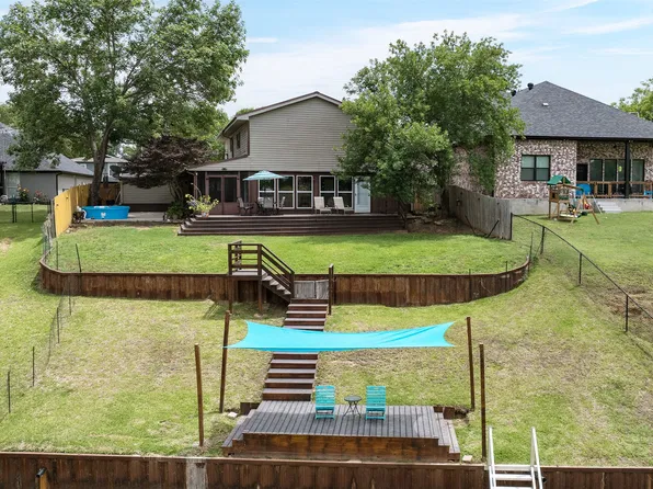 243 Autumn Wood Trl, Gun Barrel City, TX 75156