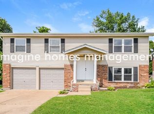 2937 Sean Pkwy, Saint Louis, MO 63129