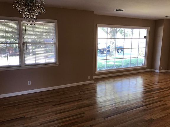 4th image of 1865 Sunnymeade Dr