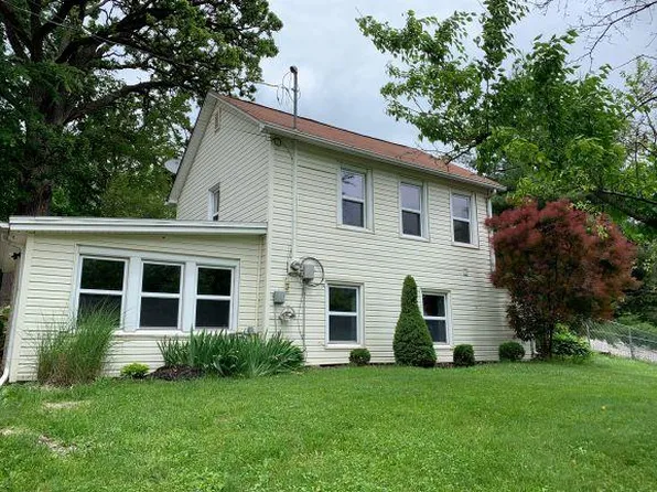617 Lake Park Blvd, Muscatine, IA 52761