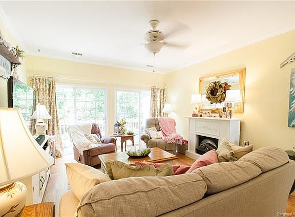 5th image of 19153 Mallard Dr