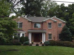 104 Old Farm Rd, Berkeley Heights, NJ 07922