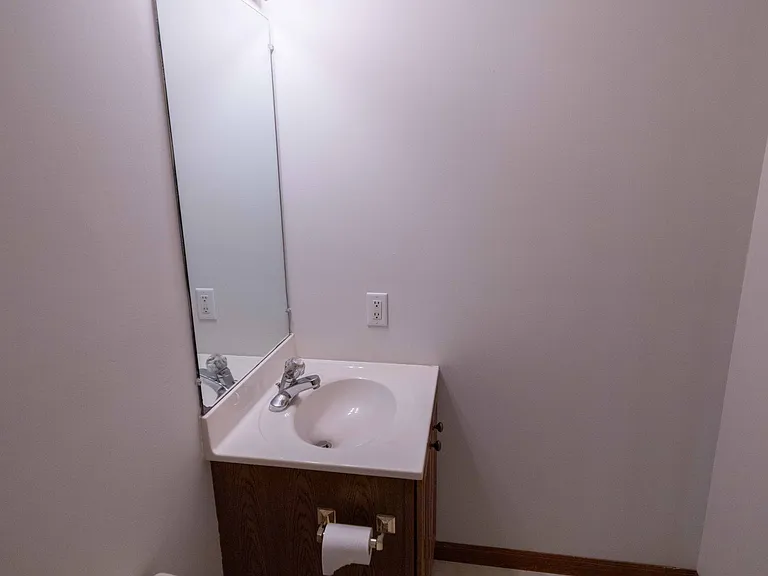 1200 Henry St — Photo 7