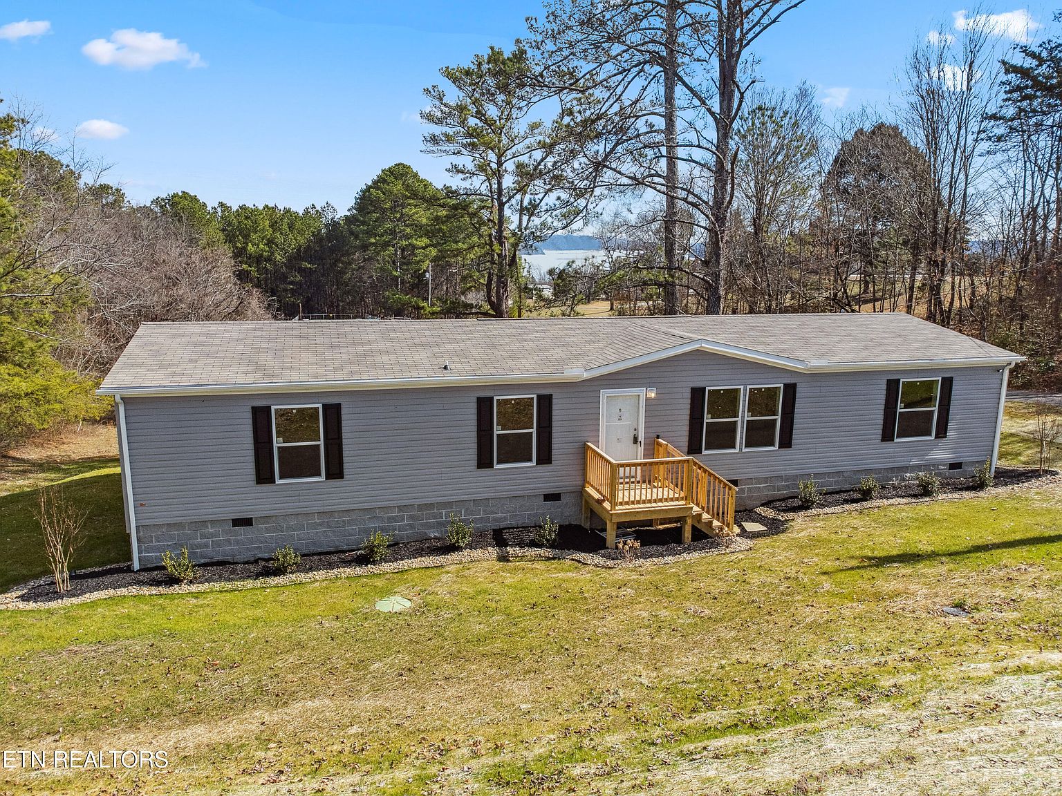 140 N Hillcrest Dr, Spring City, TN 37381 | Zillow