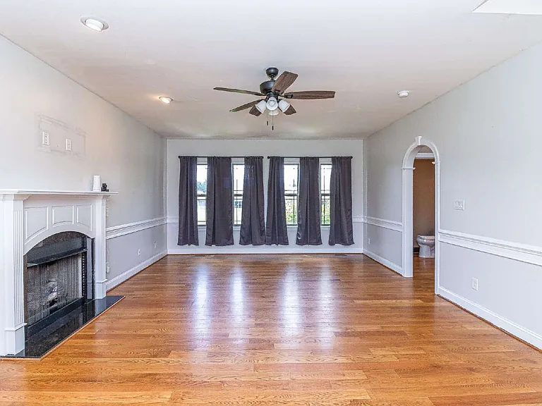 303 Glenn Laurel Dr — Photo 9