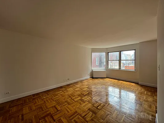 Rented by AZ REALTY NYC LLC | media 15