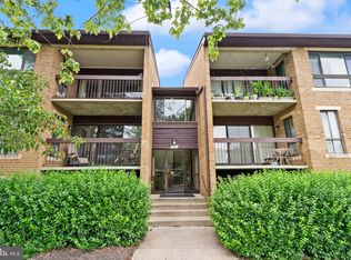 551 Florida Ave APT T3, Herndon, VA 20170