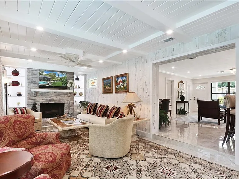 21 Emarita Way — Photo 8