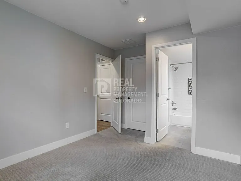 1227 N Perry St — Photo 20