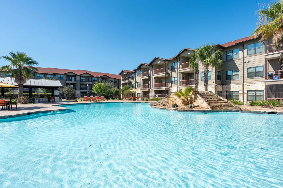 Resort Style Swimming Pool