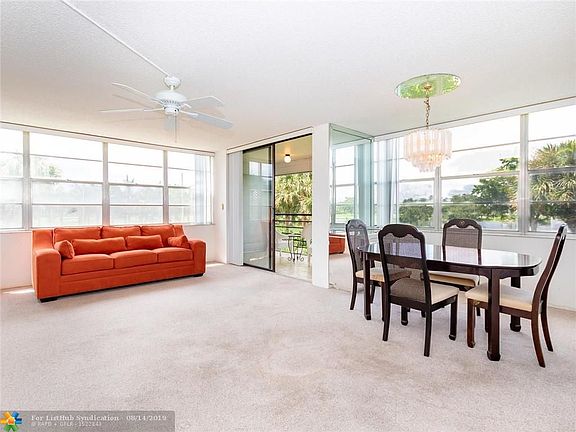 3rd image of 900 Saint Charles Pl APT 204