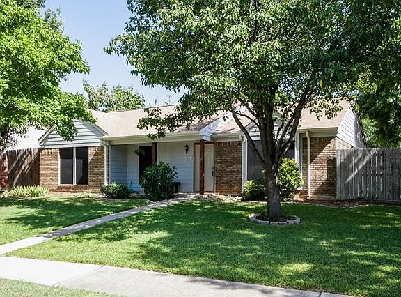 3rd image of 411 Kirkwood Dr