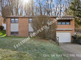 404 Macbeth Dr, Pittsburgh, PA