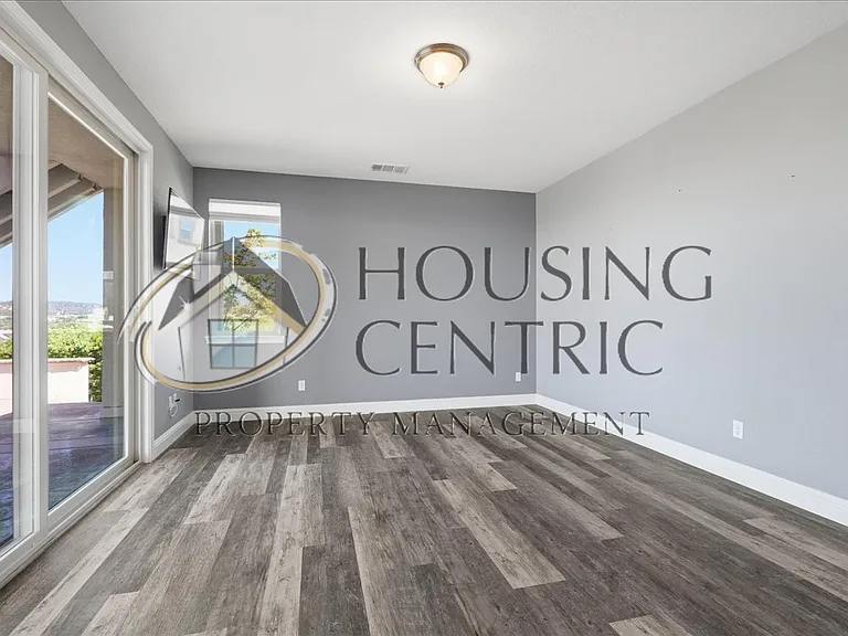 7242 Breaker Point Way — Photo 42