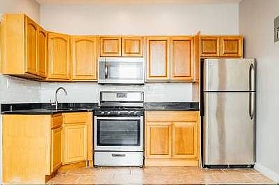 1st image of 870 Prospect Pl #3