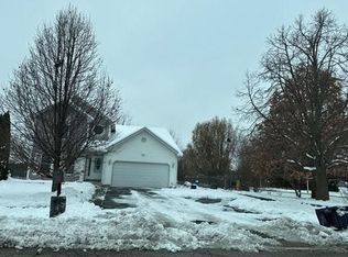 98 Poplar Creek Dr, Elgin, IL 60120