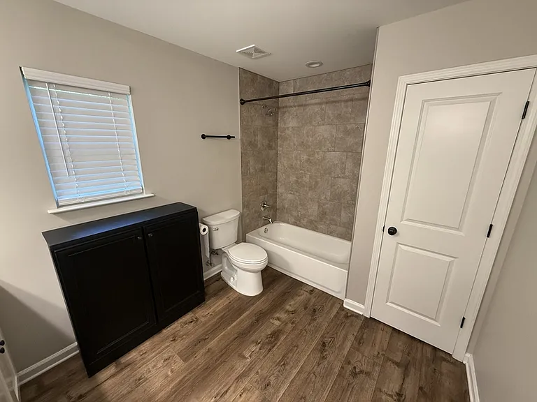 6970 Raleigh Lagrange Dr — Photo 32