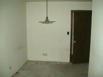 3rd image of 1029 Des Plaines Ave #104
