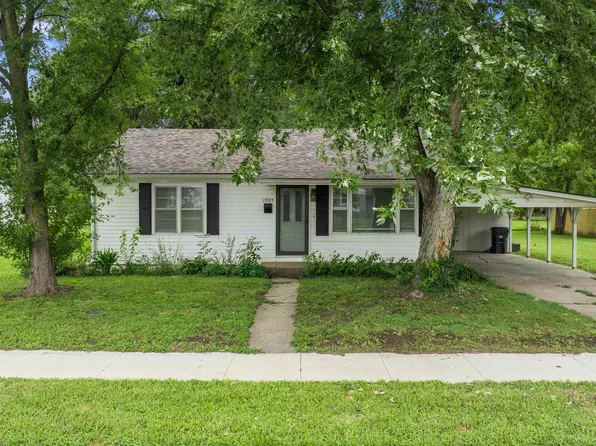 1905 E 6th St, Sedalia, MO 65301