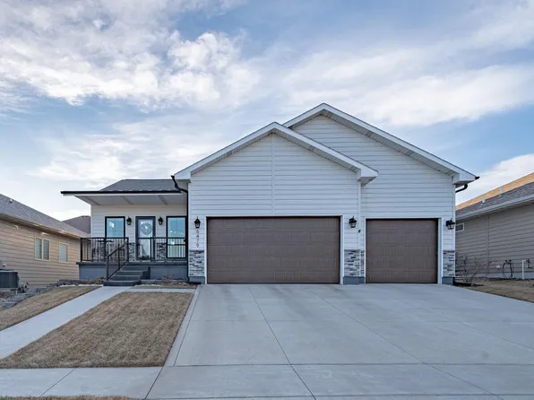 6479 Mickelson St, Sioux City, IA 51106