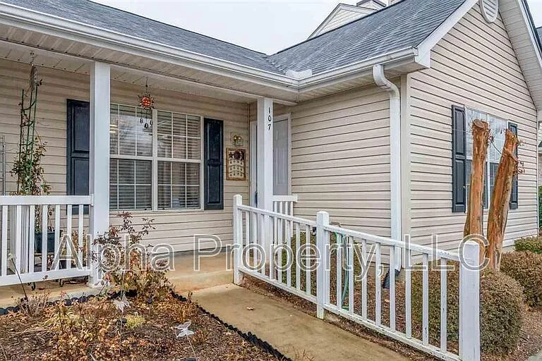 107 Hammett Grove Ln — Photo 1