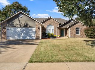 2055 Montclair Ave, Siloam Springs, AR 72761