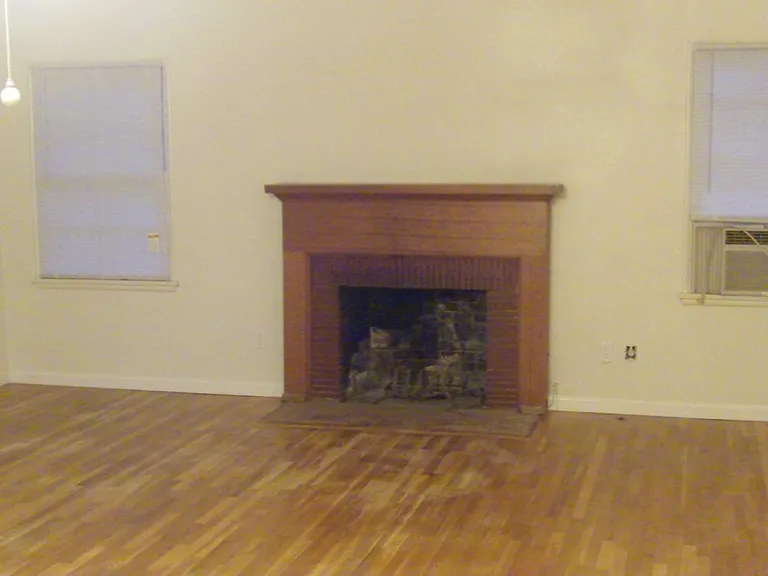 2665 Acacia Ave — Photo 3