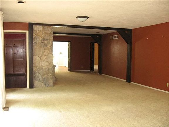 5th image of 277 N Countryside Dr