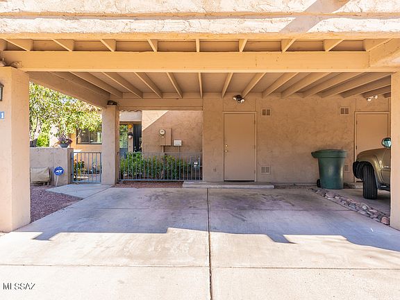 2nd image of 2931 E Greenlee St