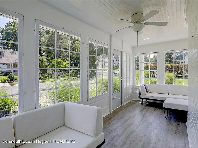 570 N Edgemere Dr #A — Photo 13