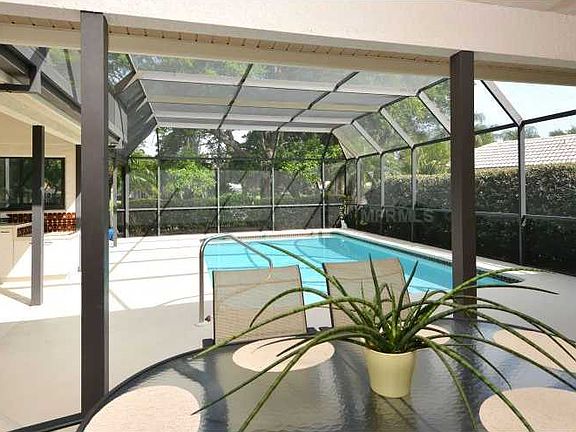 4th image of 8246 Shadow Pine Way