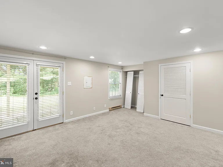 501 Tudor Dr — Photo 22