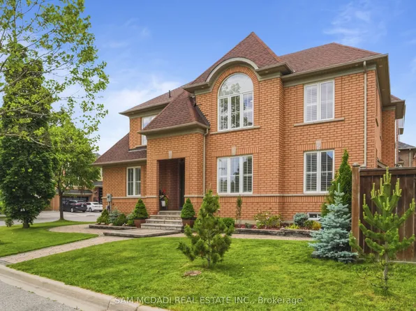 5 Whitbread Cres, Ajax, ON L1Z 0E3