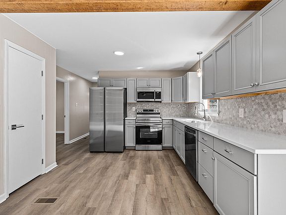 3rd image of 722 Forge Rd