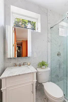 Sold by Compass | media 20