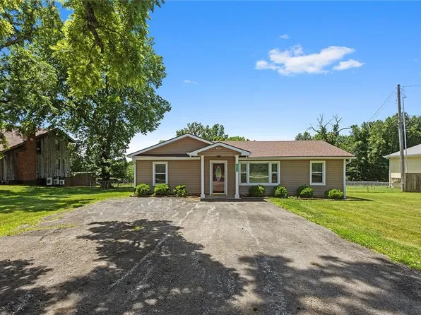 9616 Lake Lotawana Rd, Lees Summit, MO 64086