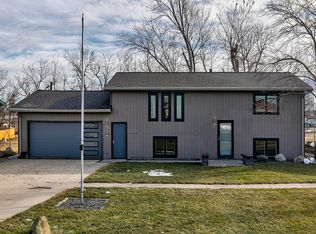 106 N 5th Ave, Huxley, IA 50124