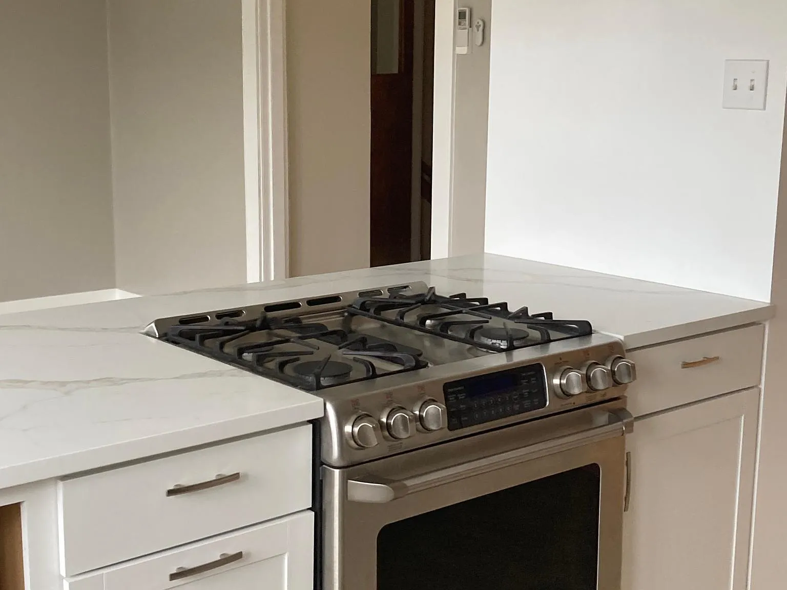 2 bed, 1600 sqft, $2,100 — Photo 2