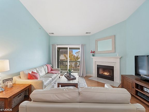 5th image of 9519 N Washington St #D1