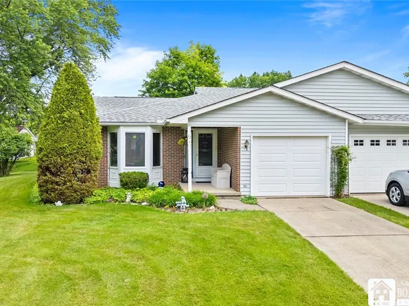 12 Ahrens Pl, Fredonia, NY 14063