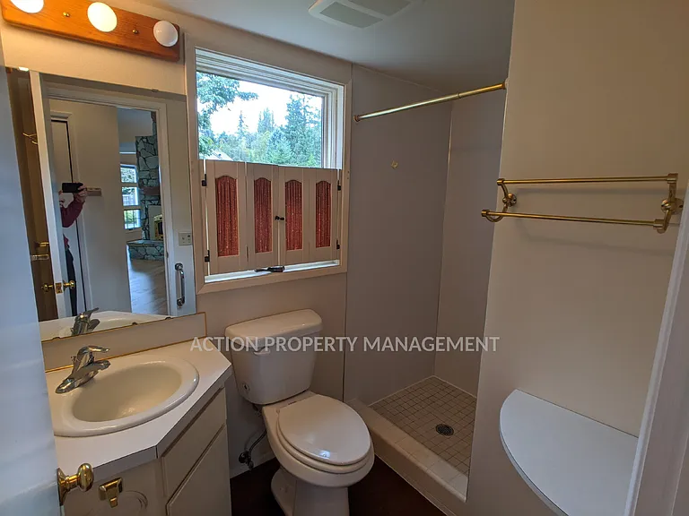 251 Old Schoolhouse Rd — Photo 19