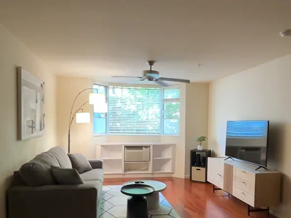 1810 Kaioo Dr, Honolulu, HI