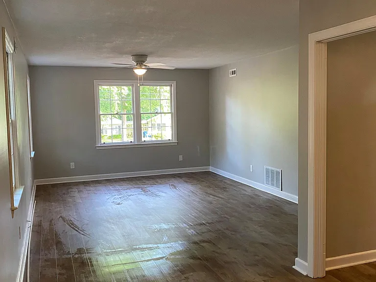 1412 Brennen Rd — Photo 10