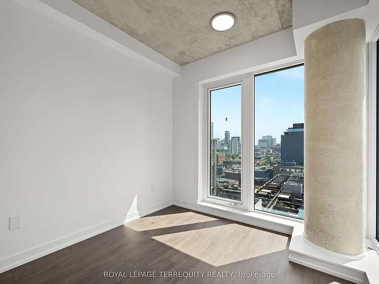 2 Augusta Ave #1303 — Photo 21