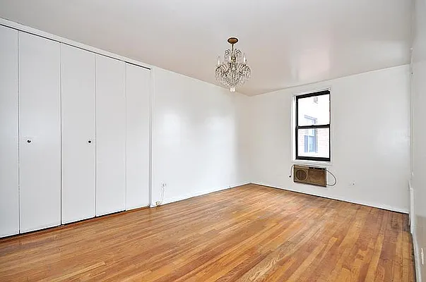 Sold by REMAX Distinguished Homes | media 20