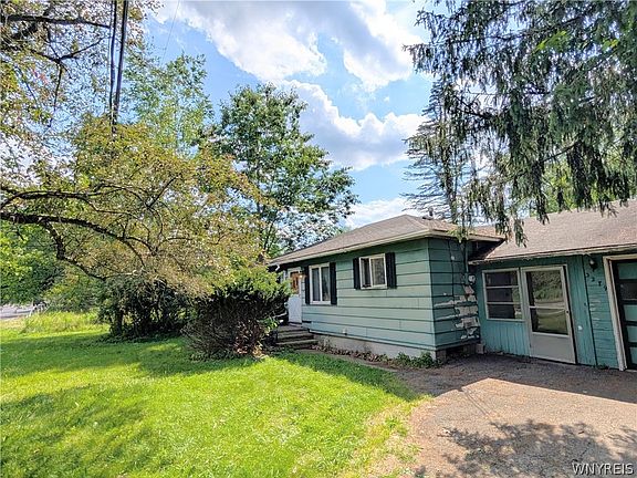 4th image of 3279 Riverside Dr